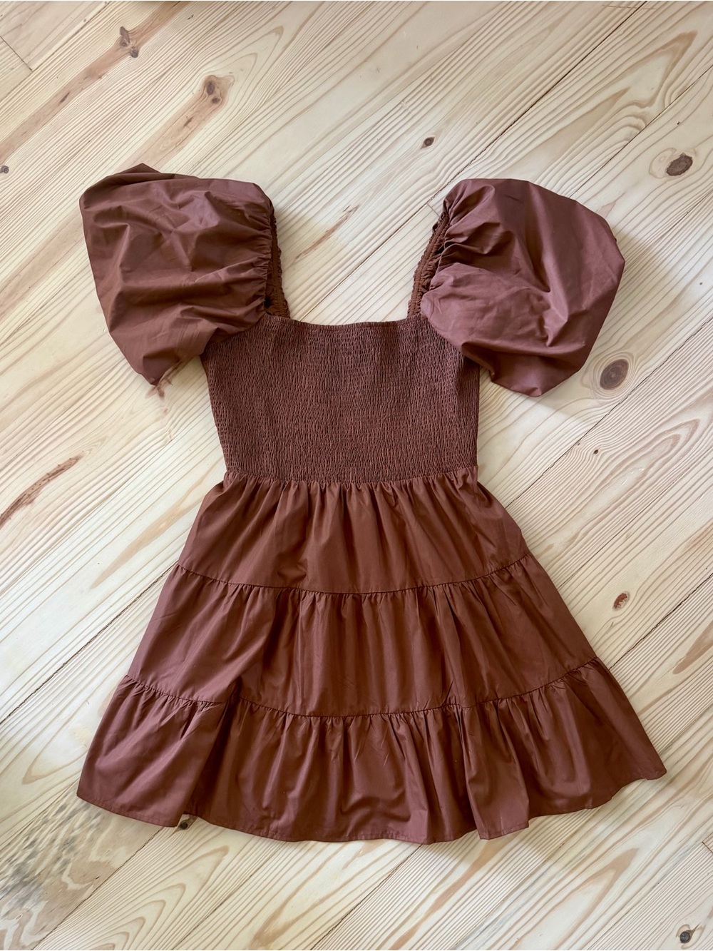 Women’s Puff Sleeve Tiered Dress in Brown